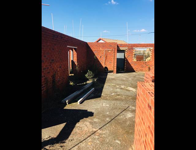 3 BEDROOM FREEHOLD FOR SALE IN KWA THEMA